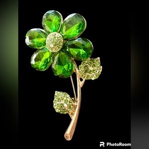 DAISY PIN BROOCH